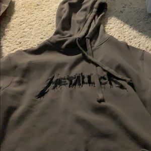 A Metallica cropped hoodie